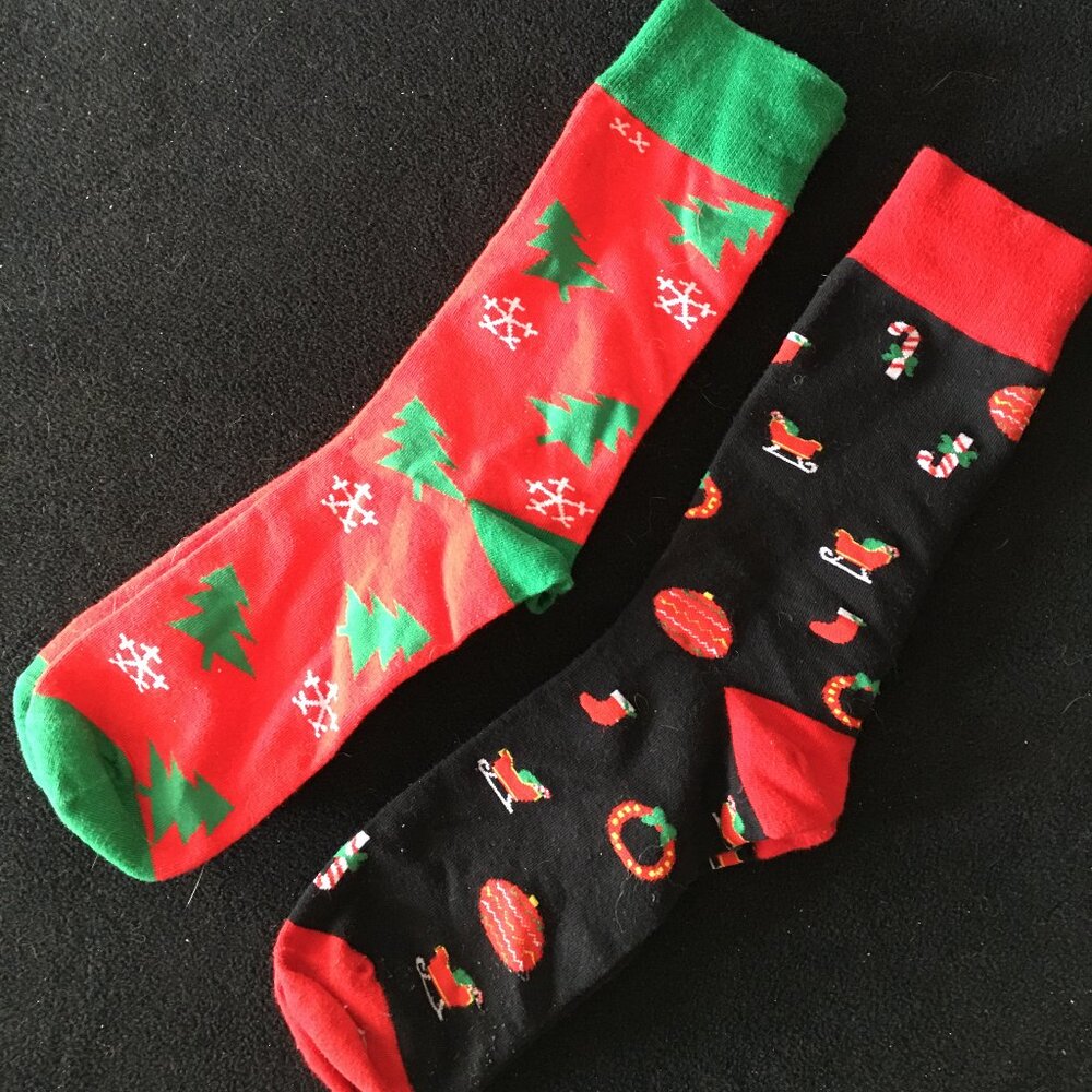 2 pair Christmas Crew Socks